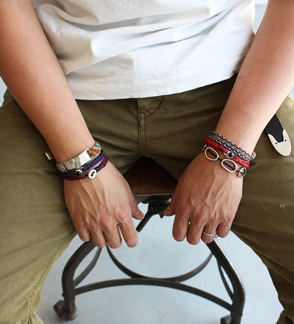 【SCOSHA / スコーシャ】Classic Fishtail Bracelet “Onyx” & Triple Strand